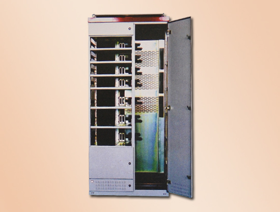 1593765288139170.jpg 11GCS型標(biāo)準(zhǔn)型低壓抽出式開關(guān)柜柜體.jpg